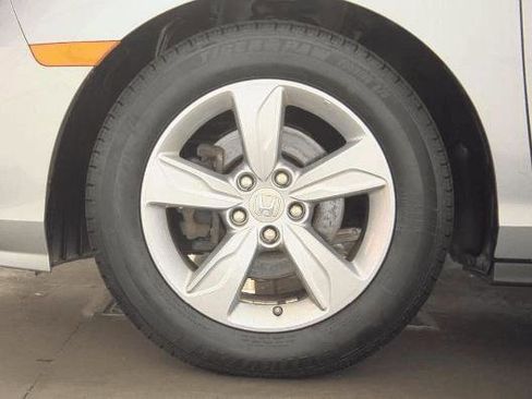 Used 2020 Honda Odyssey EX image 18