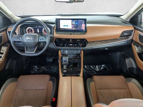 Used 2025 Nissan Rogue Platinum FWD image 15