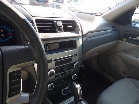 Used 2012 Ford Fusion SE FWD image 6