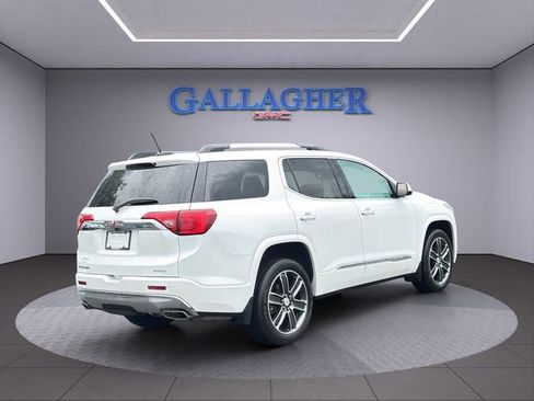 Used 2017 GMC Acadia Denali w/ Technology Package AWD/4WD image 4