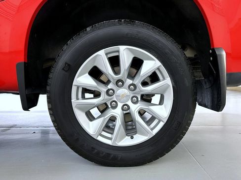 Certified 2024 Chevrolet Silverado 1500 Custom AWD/4WD image 23