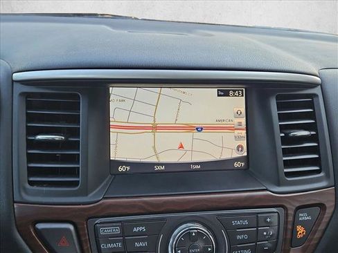 Used 2017 Nissan Pathfinder Platinum FWD image 13