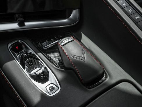 Used 2021 Chevrolet Corvette Stingray Premium Conv w/ Z51 Performance Package RWD image 20
