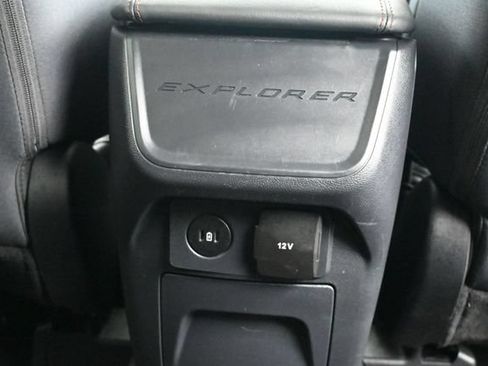 Certified 2025 Ford Explorer Active AWD/4WD image 15