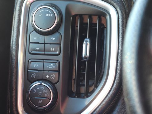 Used 2021 Chevrolet Silverado 2500 LT w/ Convenience Package AWD/4WD image 20