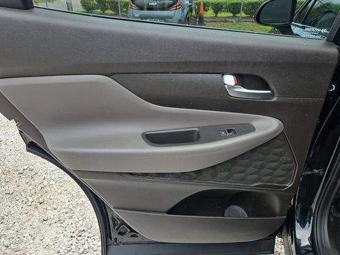 Used 2019 Hyundai Santa Fe SE FWD image 12
