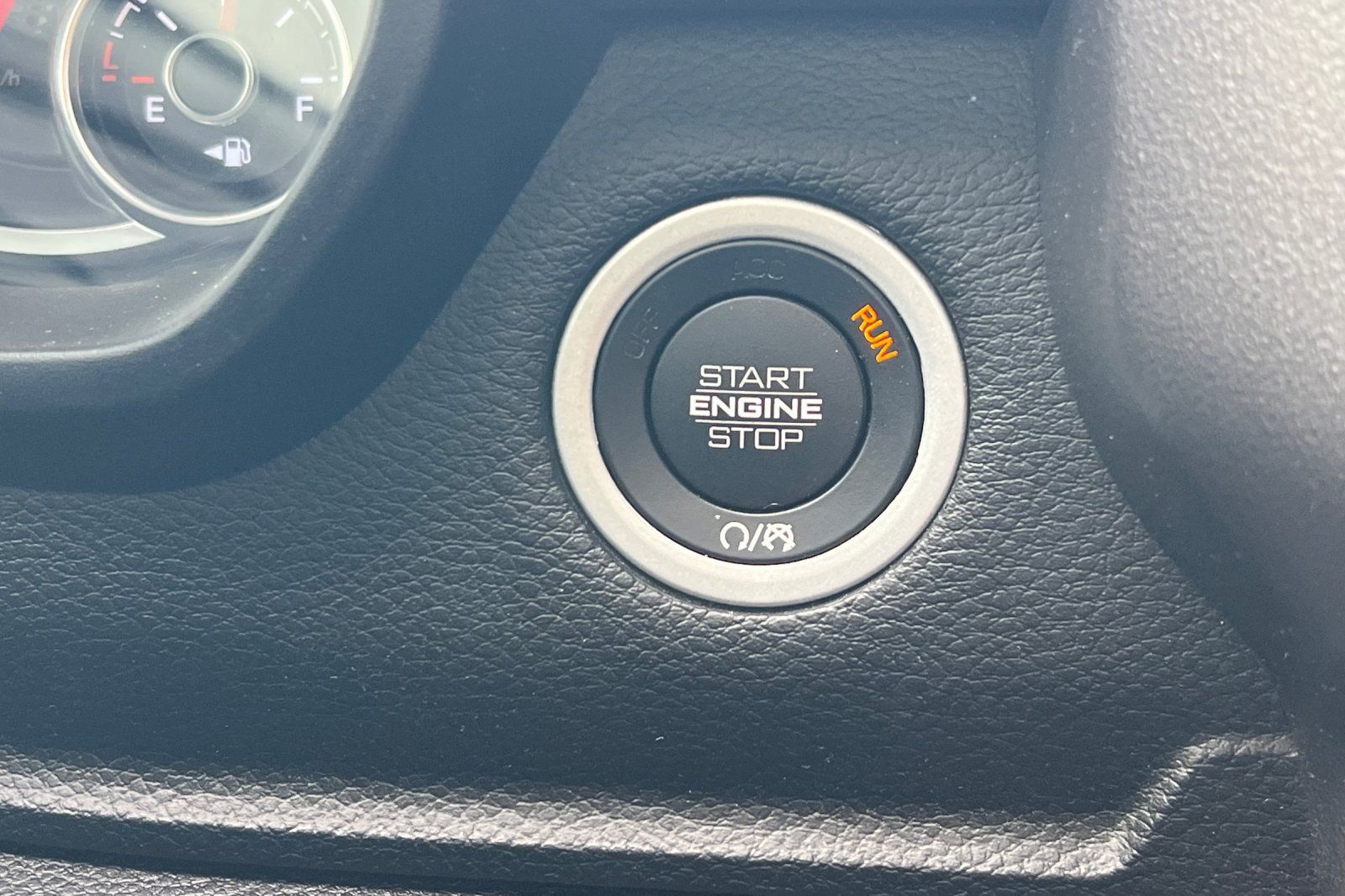 Used 2020 RAM 1500 Laramie w/ Sport Appearance Package AWD/4WD image 25