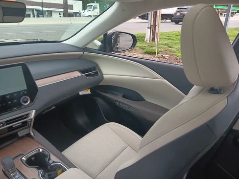 Used 2024 Lexus RX 350 Premium w/ Accessory Package (Z1) AWD/4WD image 13