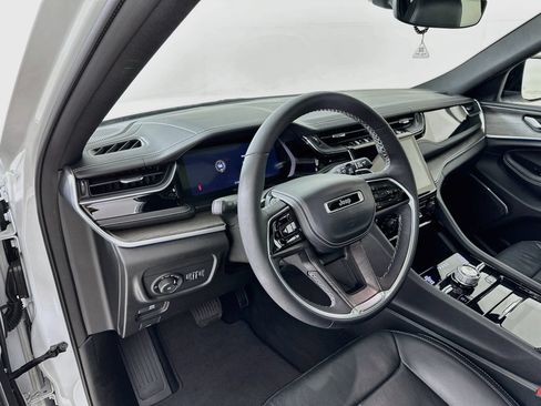 Used 2023 Jeep Grand Cherokee L Overland AWD/4WD image 10