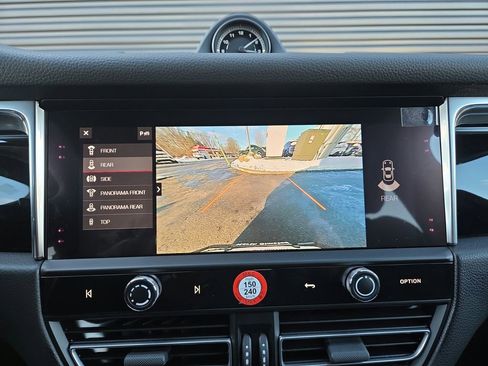 Certified 2026 Porsche Macan image 12