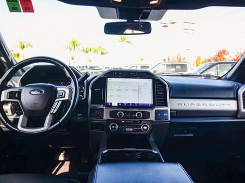 Used 2022 Ford F350 Lariat w/ Black Appearance Package image 14