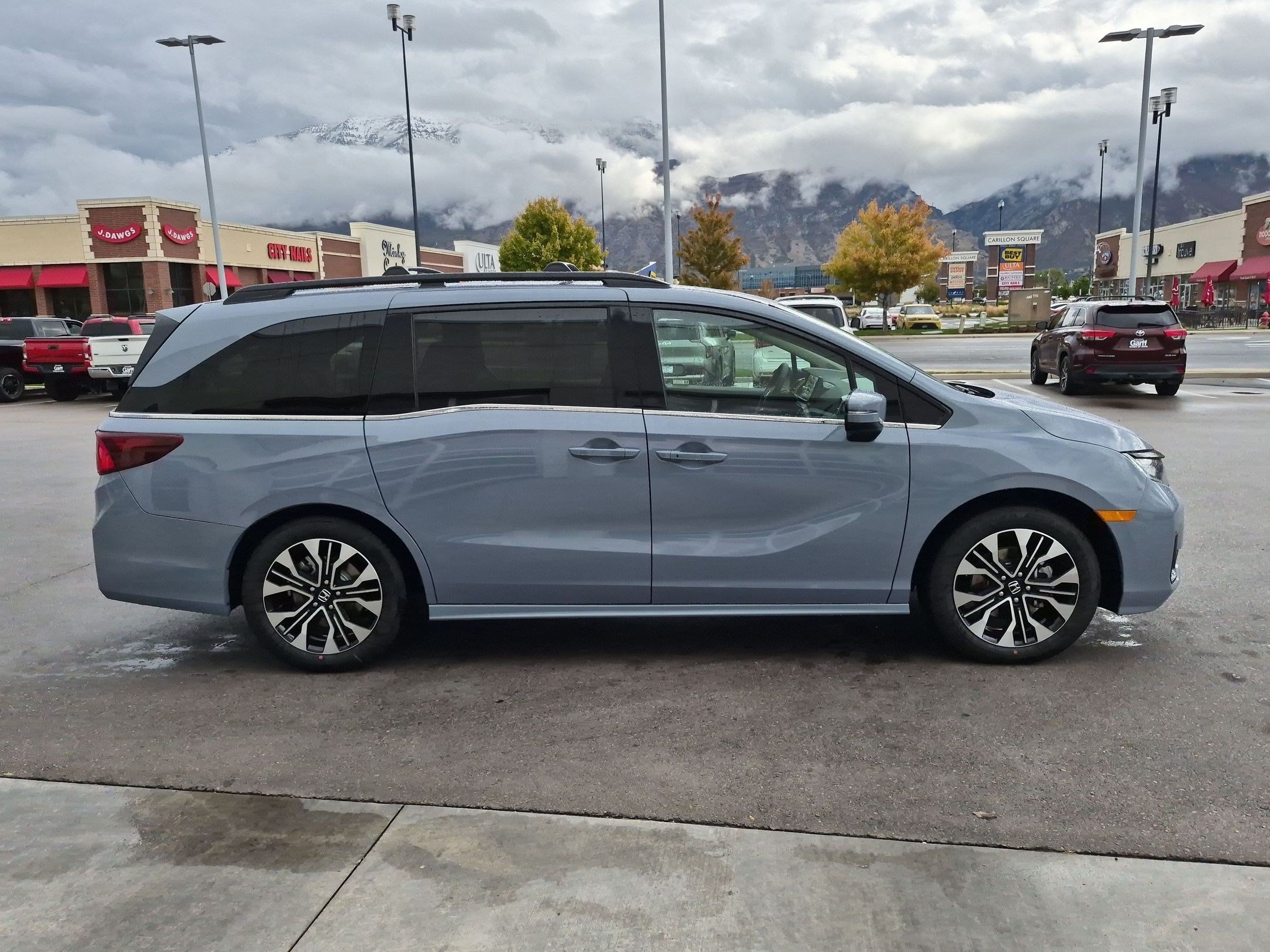 New 2027 Honda Odyssey Elite image 2