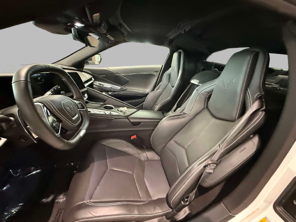 Used 2026 Chevrolet Corvette Z06 RWD image 2
