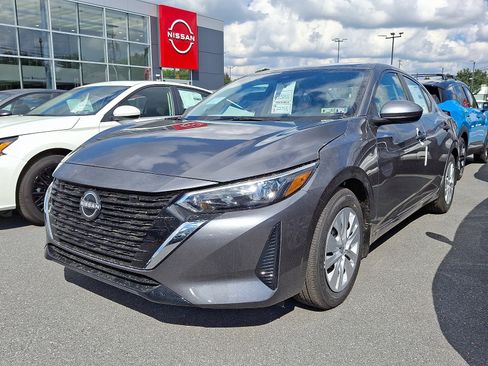 New 2025 Nissan Sentra S image 3