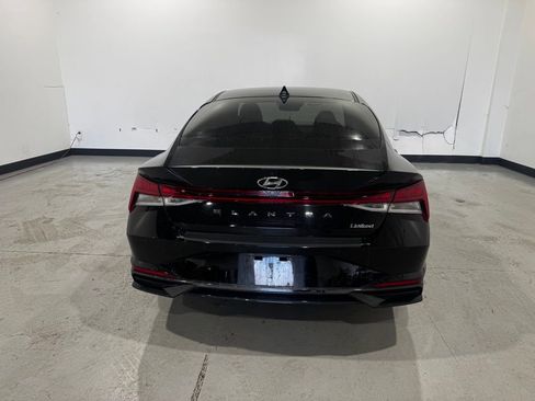 Used 2023 Hyundai Elantra Limited image 7