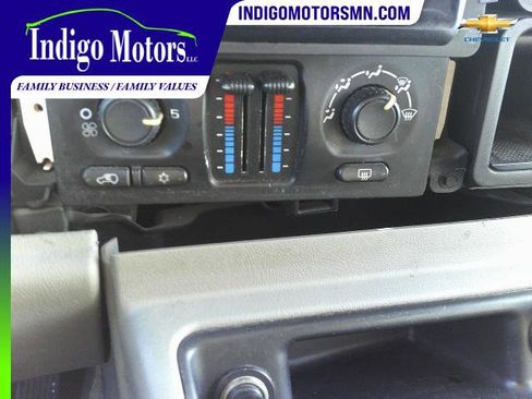 Used 2003 Chevrolet Tahoe LS image 27