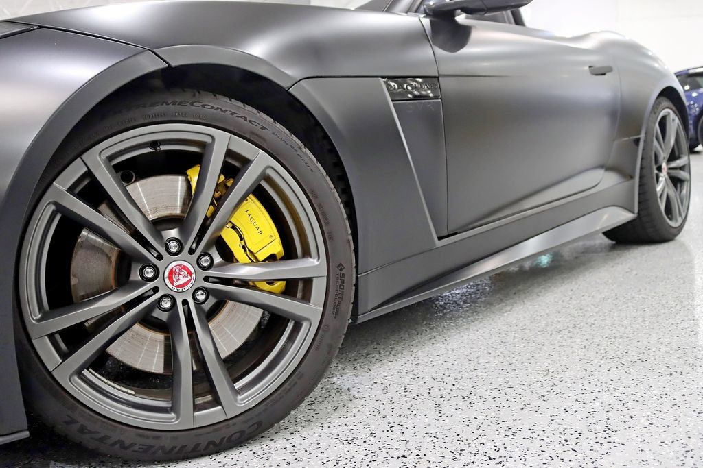 Used 2017 Jaguar F-TYPE SVR AWD/4WD image 5