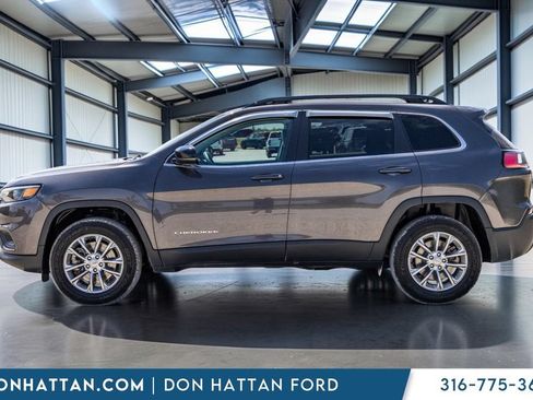 Used 2022 Jeep Cherokee Latitude Lux AWD/4WD image 3