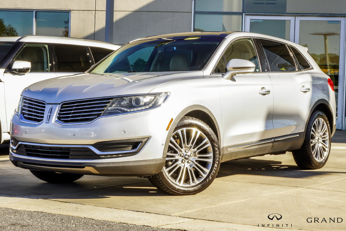 Used 2017 Lincoln MKX Reserve FWD image 1