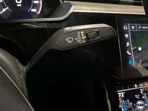 Used 2022 Audi e-tron Premium Plus w/ Premium Plus Package image 43