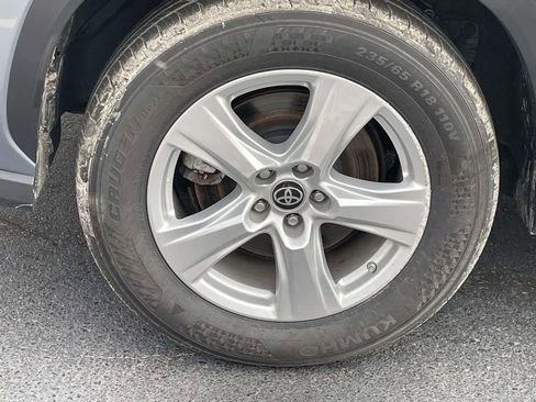 Used 2023 Toyota Highlander LE image 13