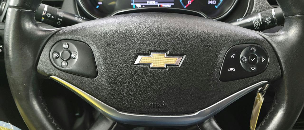 Used 2015 Chevrolet Impala LT w/ Convenience Package FWD image 11