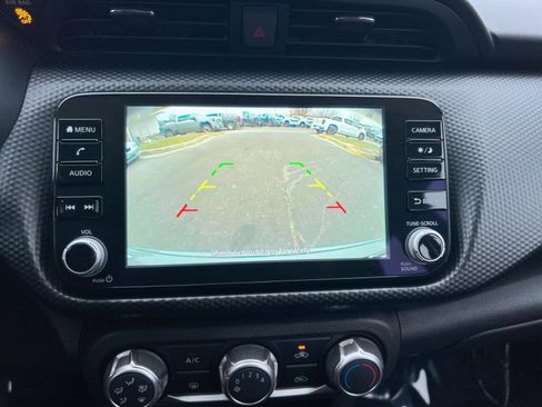 Used 2023 Nissan Kicks SV image 18