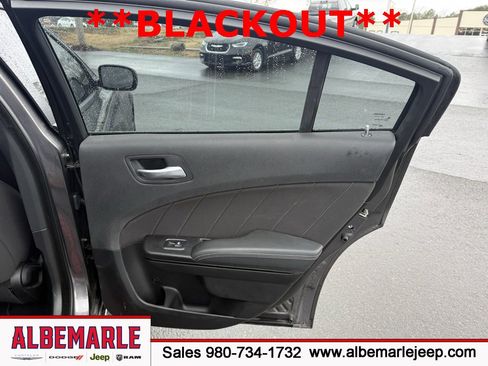 Used 2023 Dodge Charger SXT w/ Blacktop Package image 32
