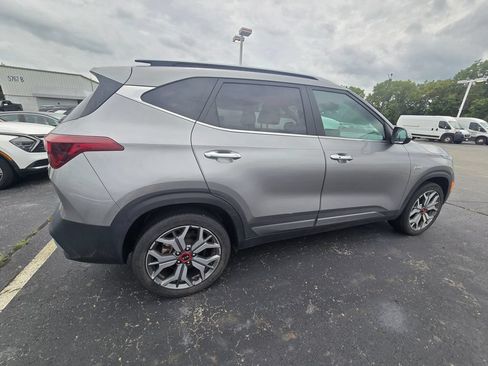 Used 2021 Kia Seltos SX w/ SX Sunroof Package AWD/4WD image 8