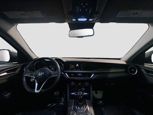 Used 2018 Alfa Romeo Stelvio Ti AWD/4WD image 16