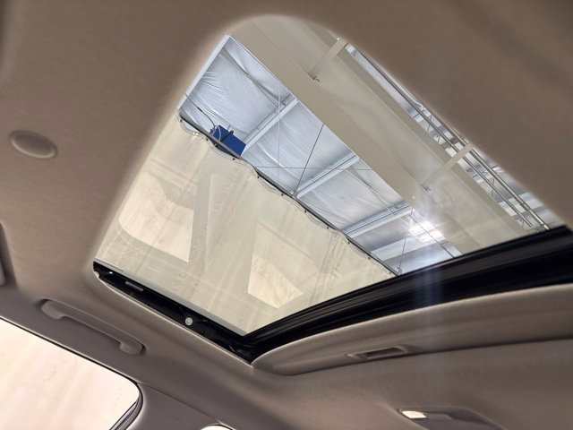 Used 2025 Hyundai Venue SEL FWD image 24