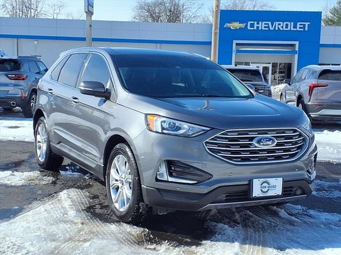 Used 2022 Ford Edge Titanium AWD/4WD image 5