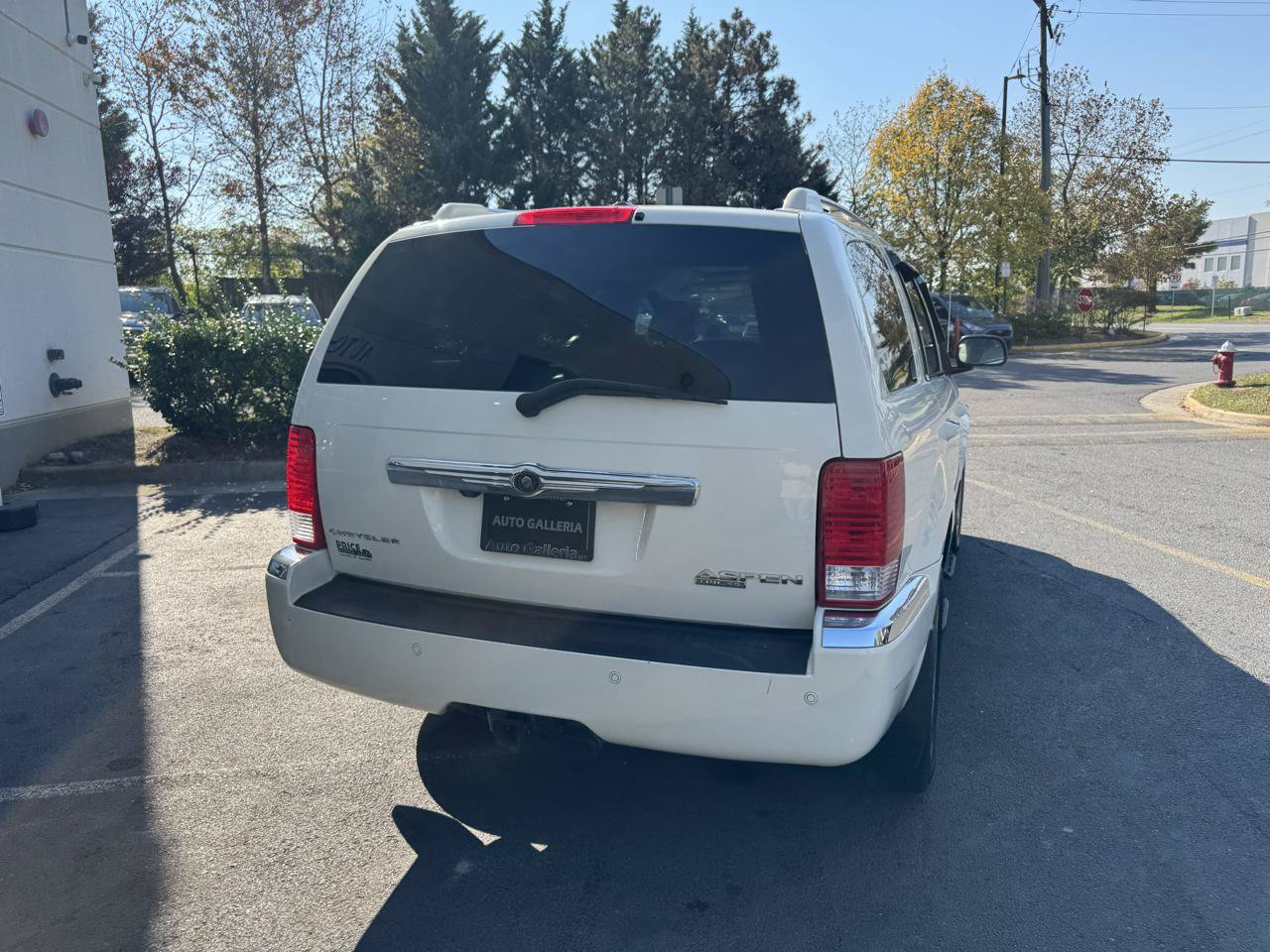 Used 2009 Chrysler Aspen Limited AWD/4WD image 18