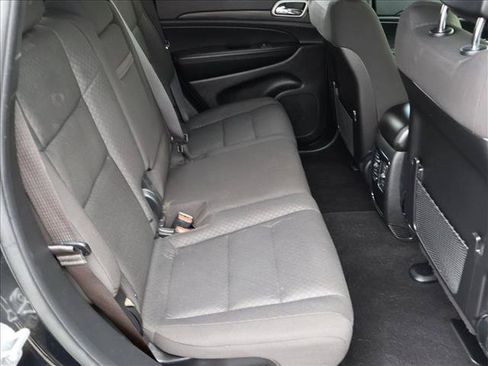 Used 2021 Jeep Grand Cherokee Laredo AWD/4WD image 24