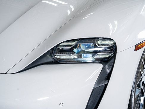 Used 2021 Porsche Taycan 4S image 13