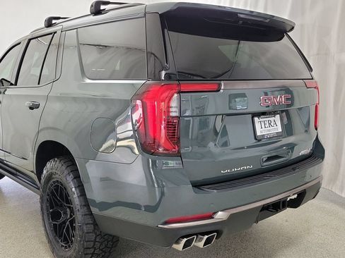 Used 2025 GMC Yukon AT4 Ultimate AWD/4WD image 7