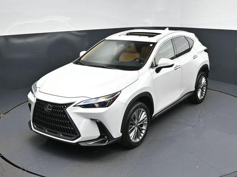 Certified 2025 Lexus NX 350 AWD w/ Accessory Package (2T) image 30