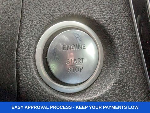 Used 2019 Mercedes-Benz GLC 300 4MATIC w/ Premium Package image 38