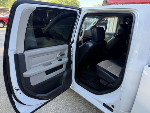 Used 2012 RAM 1500 Big Horn RWD image 12