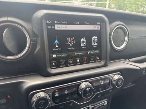 Used 2021 Jeep Wrangler Unlimited Rubicon 4xe w/ Cold Weather Group AWD/4WD image 22
