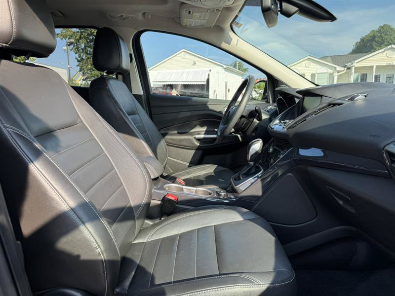 Used 2014 Ford Escape Titanium w/ Equipment Group 401A FWD image 14