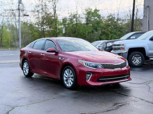 Used 2018 Kia Optima S w/ Panoramic Sunroof Package FWD image 5