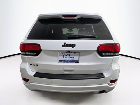 Used 2022 Jeep Grand Cherokee Laredo X image 6