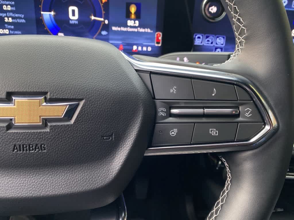 Used 2026 Chevrolet Equinox EV LT FWD image 21
