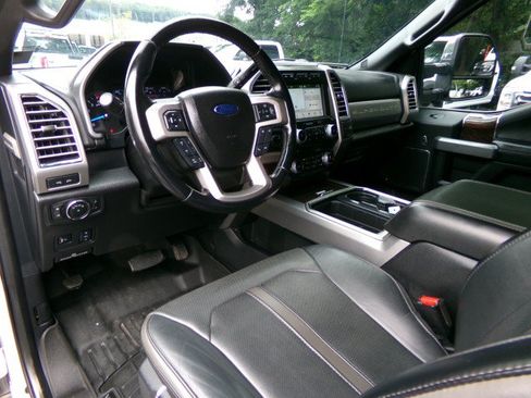Used 2017 Ford F450 Platinum w/ Platinum Ultimate Package AWD/4WD image 14