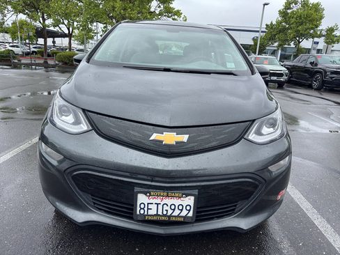 Used 2018 Chevrolet Bolt LT image 2