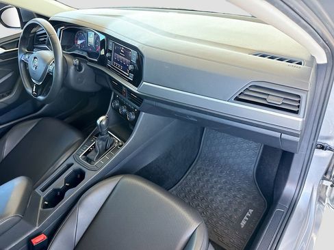 Used 2020 Volkswagen Jetta SE FWD image 33