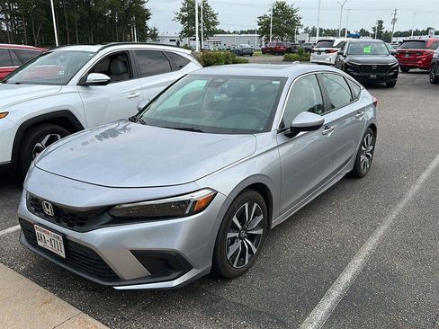 Used 2024 Honda Civic EX-L image 4