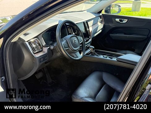 Used 2021 Volvo XC60 T6 Momentum w/ Premium Package AWD/4WD image 27