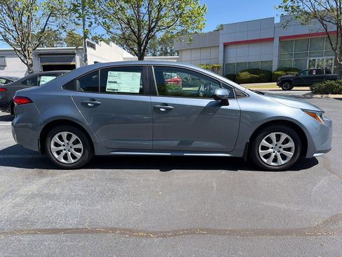 New 2026 Toyota Corolla LE image 2